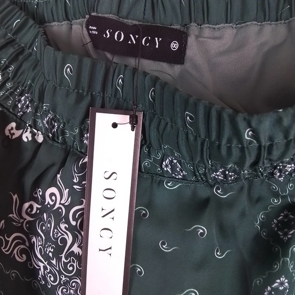 Soncy Smocked Waistband Pants Size 00 (10) in Green‎ w/ White Floral Design - Picture 11 of 11